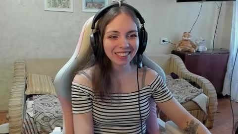 Snapshot of bethany_tease chatting on 02-22-26, 12:04 bethany_tease online show from 02-22-26, 12:04