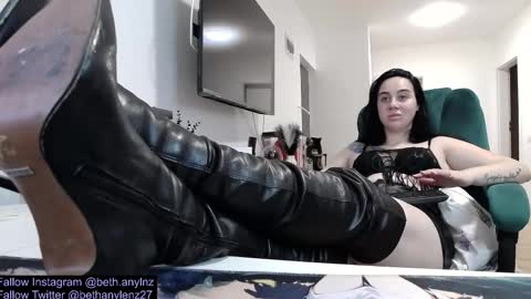 Snapshot of bethanylenz2 chatting on 11-04-25, 10:03 bethanylenz2 online show from 11-04-25, 10:03