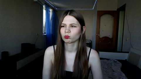 Snapshot of bethkallberg chatting on 06-07-26, 11:14 Leila online show from 06-07-26, 11:14