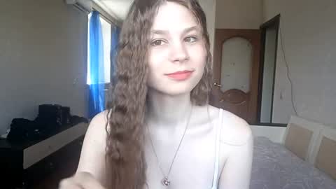Snapshot of bethkallberg chatting on 06-18-26, 09:14 Leila online show from 06-18-26, 09:14