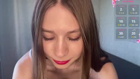 Snapshot of bethkallberg chatting on 07-17-26, 11:28 Leila online show from 07-17-26, 11:28