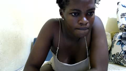 Snapshot of betina22 chatting on 10-27-25, 09:02 Betina online show from 10-27-25, 09:02