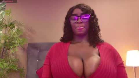 Snapshot of betsybennet chatting on 11-02-25, 12:51 BETSY online show from 11-02-25, 12:51