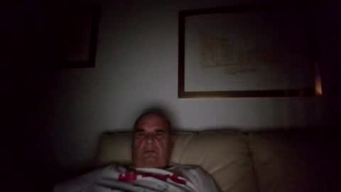 Snapshot of betta1 chatting on 10-12-25, 12:20 betta1 online show from 10-12-25, 12:20