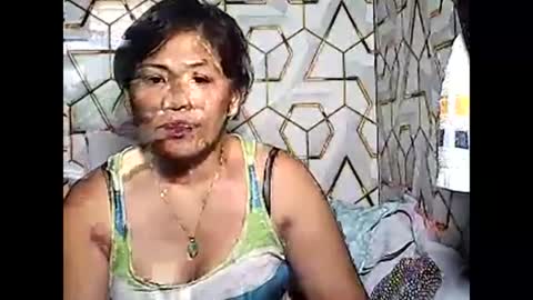 Snapshot of betty_83 chatting on 02-22-26, 12:04 betty_83 online show from 02-22-26, 12:04