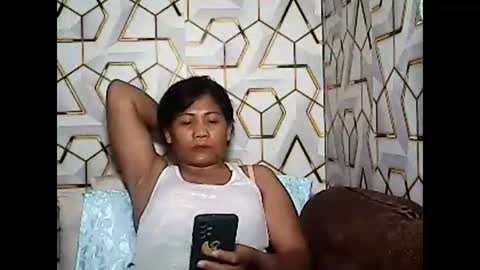 Snapshot of betty_83 chatting on 03-07-26, 12:24 betty_83 online show from 03-07-26, 12:24