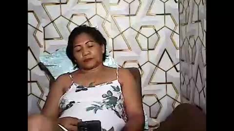 Snapshot of betty_83 chatting on 04-19-26, 12:48 betty_83 online show from 04-19-26, 12:48