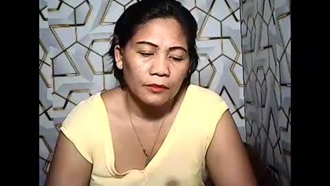 Snapshot of betty_83 chatting on 05-08-26, 11:37 betty_83 online show from 05-08-26, 11:37