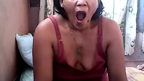 Snapshot of betty_83 chatting on 07-07-26, 12:02 betty_83 online show from 07-07-26, 12:02