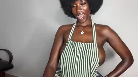 Snapshot of betty_fire_ chatting on 06-10-26, 08:08 Adah online show from 06-10-26, 08:08