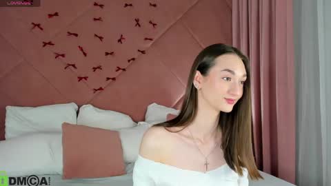 Snapshot of betty_watts chatting on 05-19-26, 01:33 Kelly online show from 05-19-26, 01:33