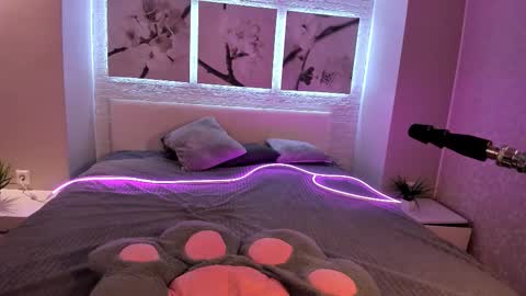 Betty online show from 10-10-25, 08:19