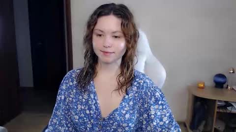 Snapshot of bettystar_ chatting on 09-24-25, 09:07 Betty online show from 09-24-25, 09:07