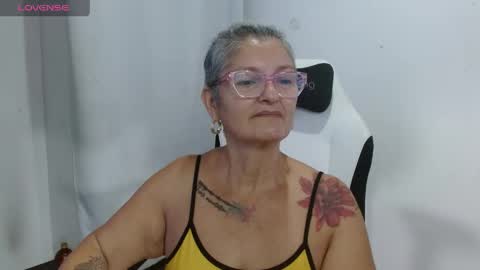 Snapshot of bety_cum3 chatting on 05-02-26, 11:15 bibiana online show from 05-02-26, 11:15
