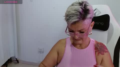 Snapshot of bety_cum3 chatting on 05-09-26, 11:59 bibiana online show from 05-09-26, 11:59