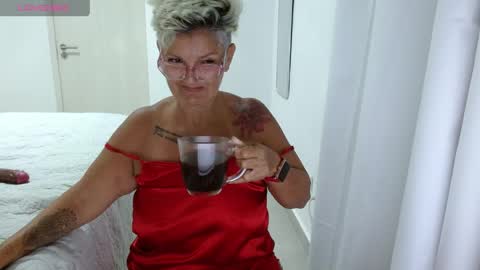 Snapshot of bety_cum3 chatting on 05-21-26, 07:37 bibiana online show from 05-21-26, 07:37