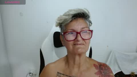 Snapshot of bety_cum3 chatting on 06-04-26, 10:21 bibiana online show from 06-04-26, 10:21