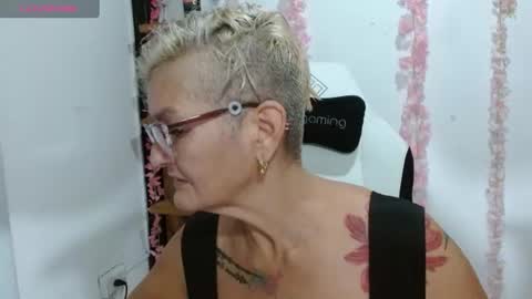 Snapshot of bety_cum3 chatting on 07-14-26, 12:00 bibiana online show from 07-14-26, 12:00