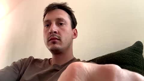 Snapshot of beutlin1234 chatting on 05-03-26, 01:39 Freshmilk online show from 05-03-26, 01:39