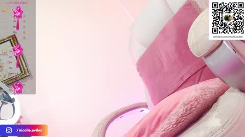 Nicolle Aviles online show from 01-10-25, 05:58