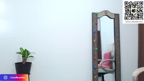 Nicolle Aviles online show from 02-22-25, 02:19