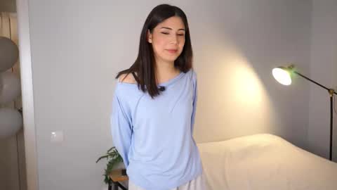 Emily online show from 10-20-25, 03:34