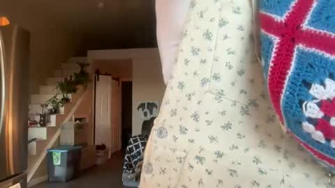 Snapshot of bexirl chatting on 11-08-25, 11:25 Bex online show from 11-08-25, 11:25