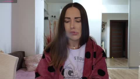   BeyonceDoll       Twitter DollBeyonce    online show from 02-26-26, 07:24