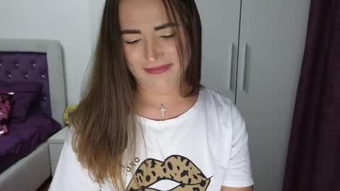   BeyonceDoll       Twitter DollBeyonce    online show from 03-27-26, 09:03