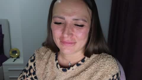   BeyonceDoll       Twitter DollBeyonce    online show from 04-10-26, 09:41