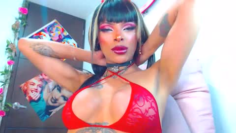 INSTA dannacampuzanno ONFNS dannacampuzano online show from 02-08-25, 07:15