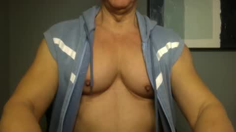 Snapshot of bgdkmuscleguy chatting on 01-15-25, 04:43 BGDKMUSCLEGUY - SELECTED BY CHATURBATE AS A TOP BROADCASTER FOR 2023 online show from 01-15-25, 04:43
