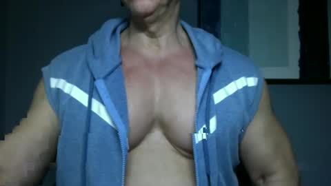 Snapshot of bgdkmuscleguy chatting on 01-21-25, 01:29 BGDKMUSCLEGUY - SELECTED BY CHATURBATE AS A TOP BROADCASTER FOR 2023 online show from 01-21-25, 01:29