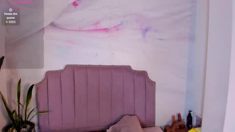 bianca_angel_ online show from 11-18-25, 08:13