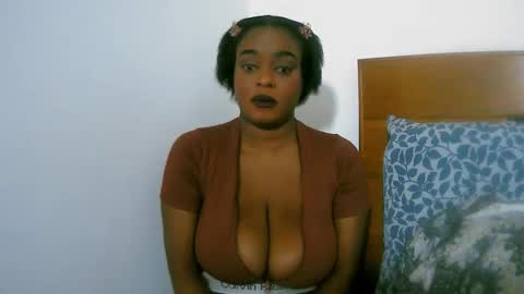 Snapshot of bianca_ebony chatting on 10-22-25, 07:52 bianca ebony online show from 10-22-25, 07:52