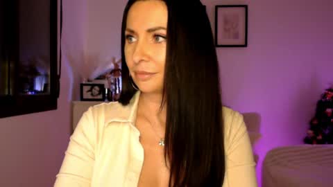 Snapshot of bianca_erotic chatting on 12-16-25, 10:04 B I A N C A online show from 12-16-25, 10:04