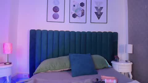 Snapshot of bianca_ks chatting on 12-24-24, 03:27 Bianca online show from 12-24-24, 03:27