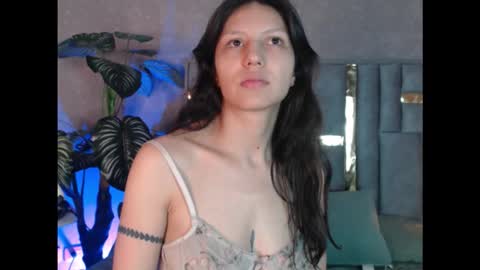 Snapshot of bianca_ks chatting on 09-25-25, 03:21 Bianca online show from 09-25-25, 03:21