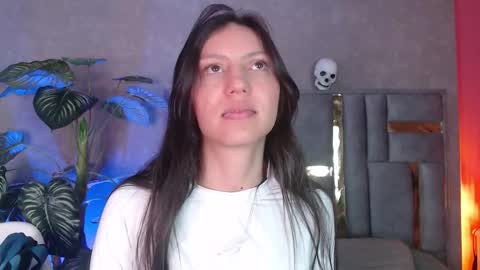 Snapshot of bianca_ks chatting on 10-17-25, 03:10 Bianca online show from 10-17-25, 03:10