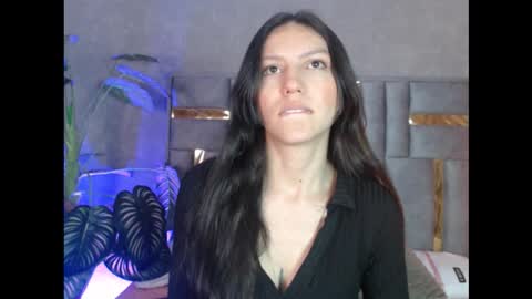 Snapshot of bianca_ks chatting on 11-11-25, 03:06 Bianca online show from 11-11-25, 03:06