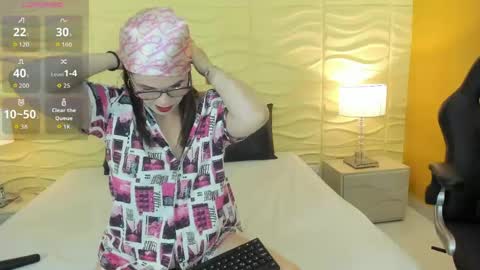 Snapshot of biancaroyalle chatting on 04-19-26, 01:54 Bianca Royalle online show from 04-19-26, 01:54