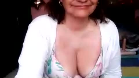Snapshot of biancasteel chatting on 06-24-26, 06:51 biancasteel online show from 06-24-26, 06:51