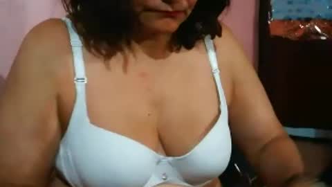 Snapshot of biancasteel chatting on 07-10-26, 01:32 biancasteel online show from 07-10-26, 01:32