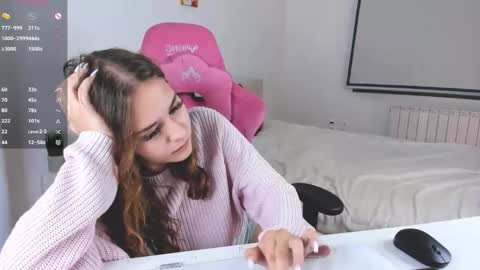 Ophelia online show from 09-11-25, 04:40