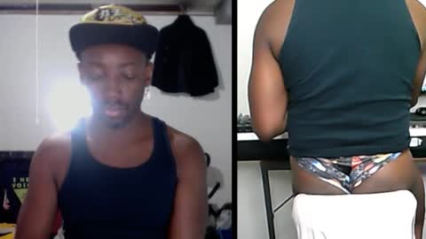 Snapshot of bicepsandfrot chatting on 10-25-25, 10:15 BicepsandFrot online show from 10-25-25, 10:15