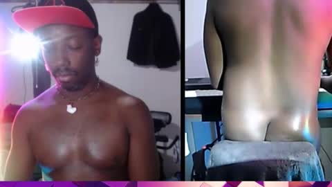 Snapshot of bicepsandfrot chatting on 11-03-25, 12:57 BicepsandFrot online show from 11-03-25, 12:57