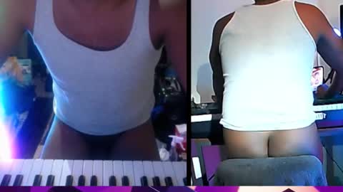 Snapshot of bicepsandfrot chatting on 11-05-25, 05:18 BicepsandFrot online show from 11-05-25, 05:18