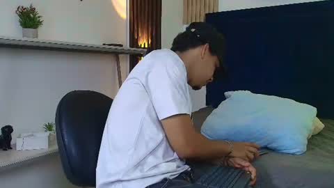 Bick Khonn online show from 06-19-26, 08:23