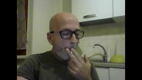 Snapshot of big23italy chatting on 04-19-26, 02:16 big23italy online show from 04-19-26, 02:16