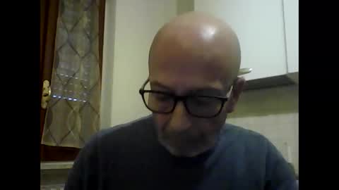 Snapshot of big23italy chatting on 04-22-26, 09:22 big23italy online show from 04-22-26, 09:22